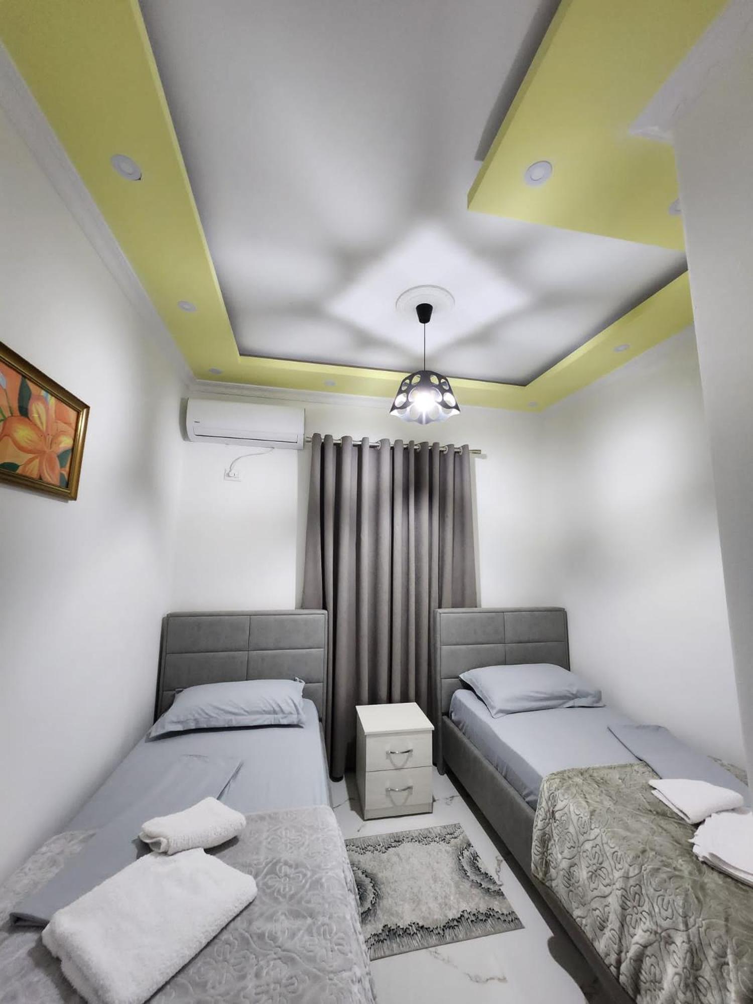 Hotel Casa Vacanze Shiroke Bagian luar foto
