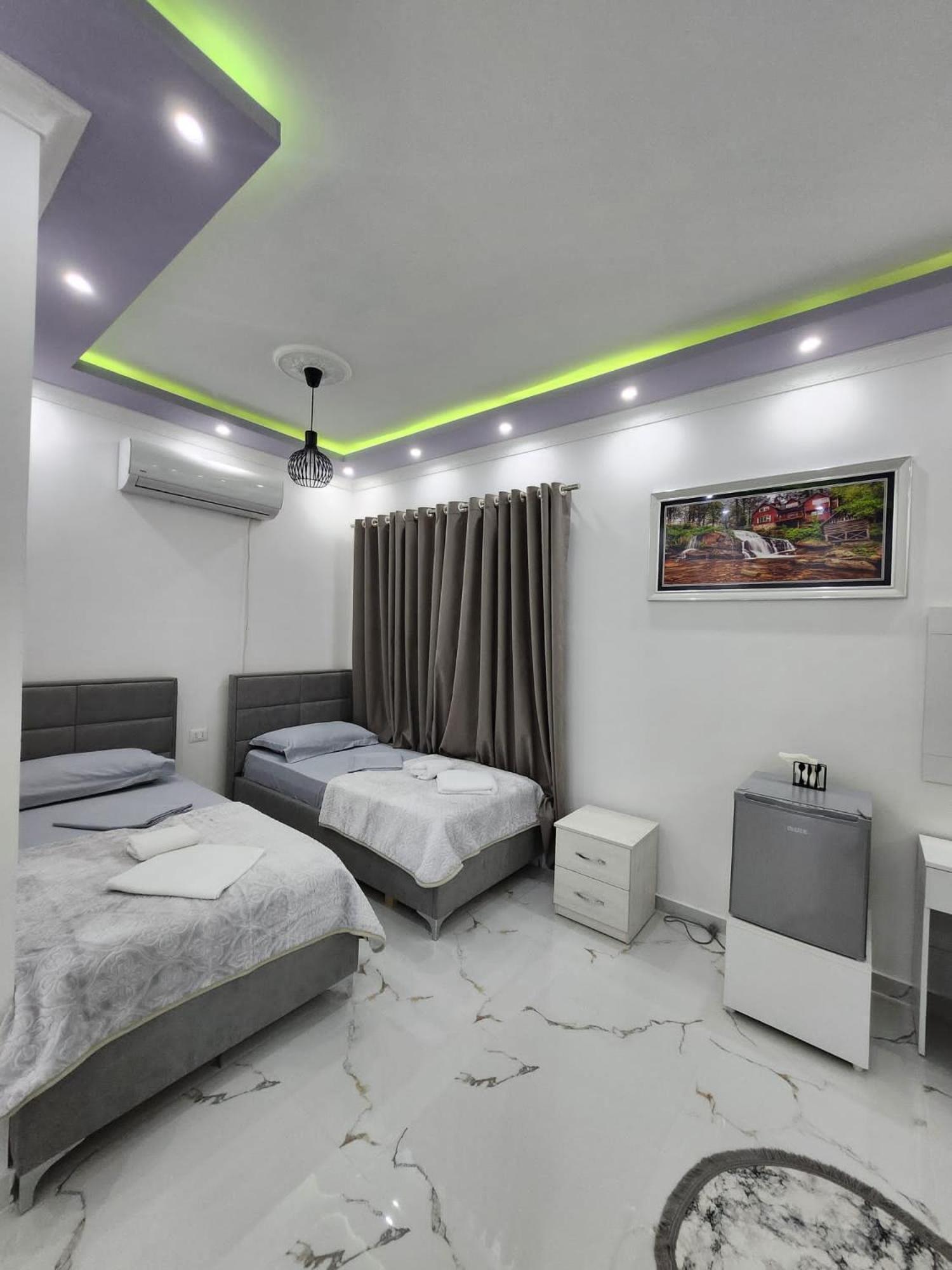 Hotel Casa Vacanze Shiroke Bagian luar foto