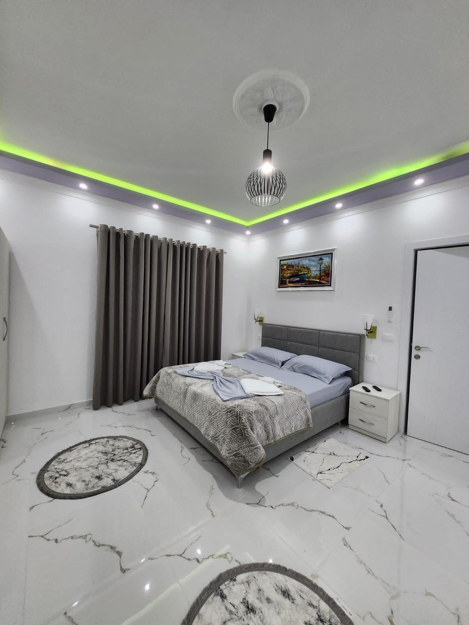 Hotel Casa Vacanze Shiroke Bagian luar foto