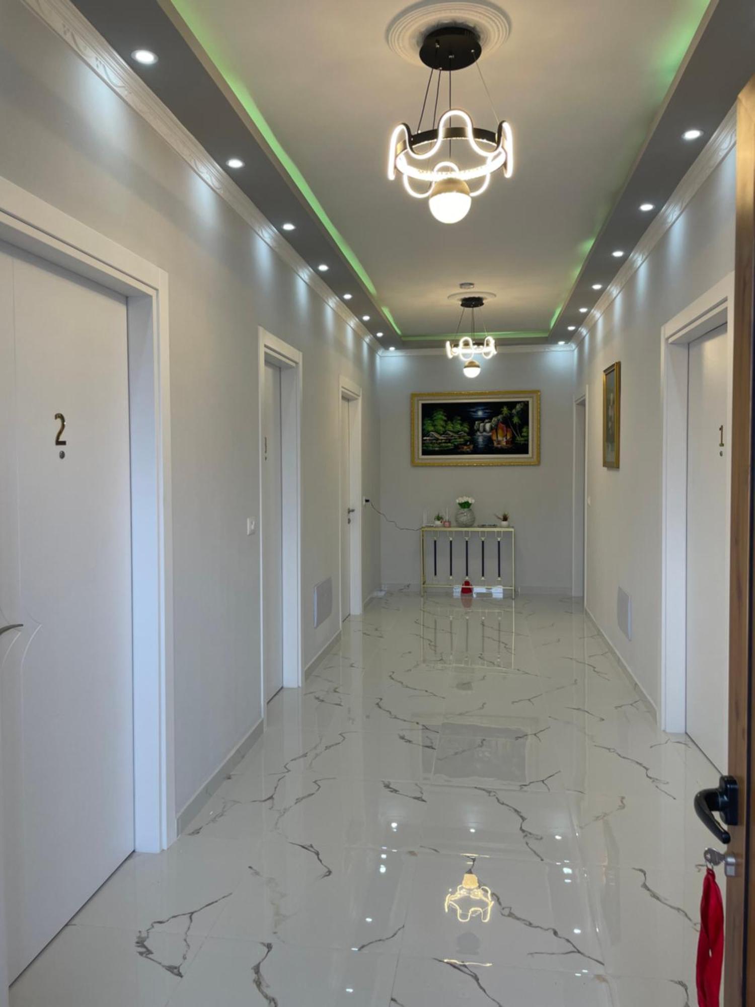 Hotel Casa Vacanze Shiroke Bagian luar foto