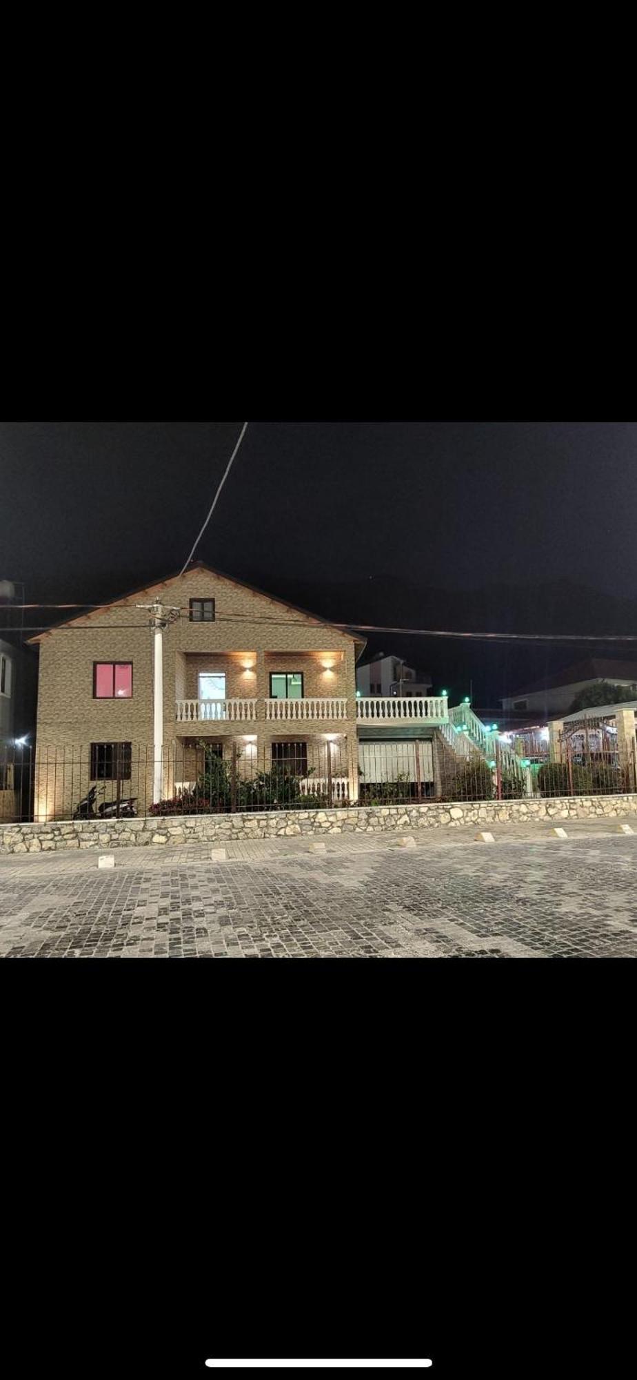 Hotel Casa Vacanze Shiroke Bagian luar foto