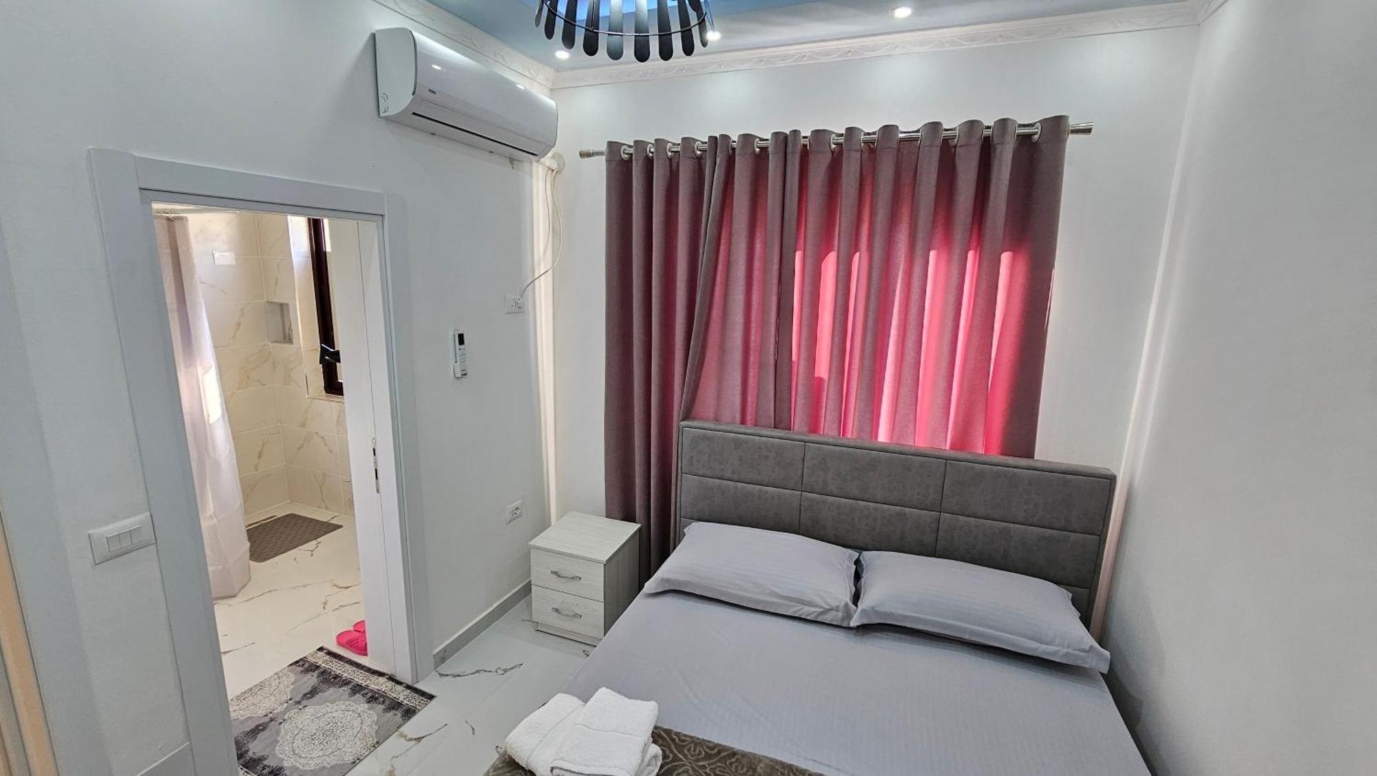 Hotel Casa Vacanze Shiroke Bagian luar foto